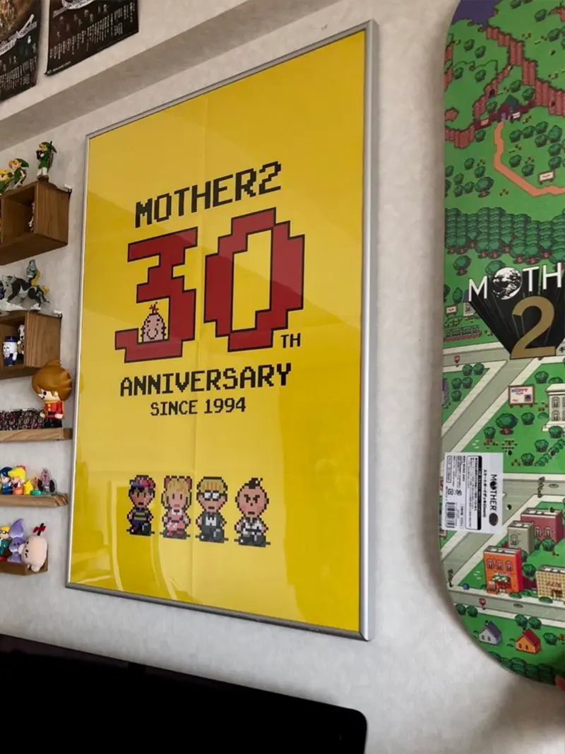 MOTHER2の30周年ポスターを飾ってみた